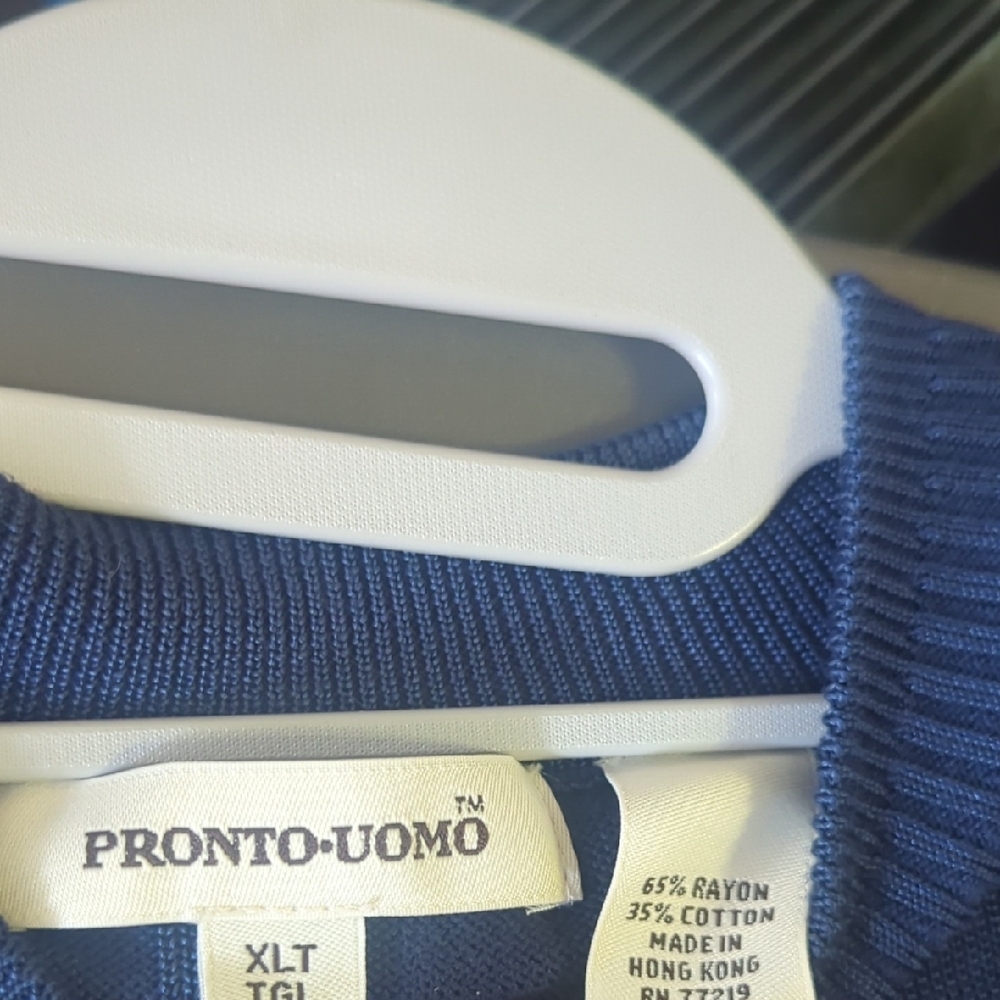 Pronto Uomo Men's Navy Crewneck Sweater